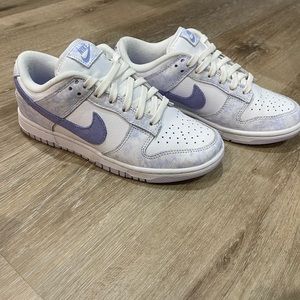 Nike Dunks - purple pulse colorway. Worn maybe 1-2 times like new
